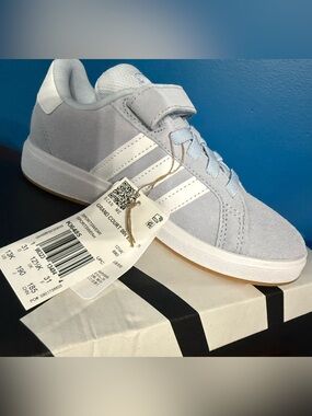 NWT adidas Kids' Grand Court Suede Sneakers Light Blue / Gum Sole size 13K
